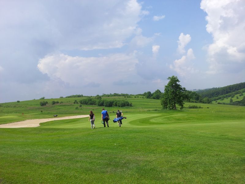 tl_files/Golf Charity Tournament 2013/golf-turniej-monoski-Fundacja-Rogowiec.jpg